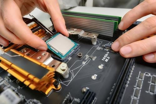 computer-repairing-service-at-noida-500x500